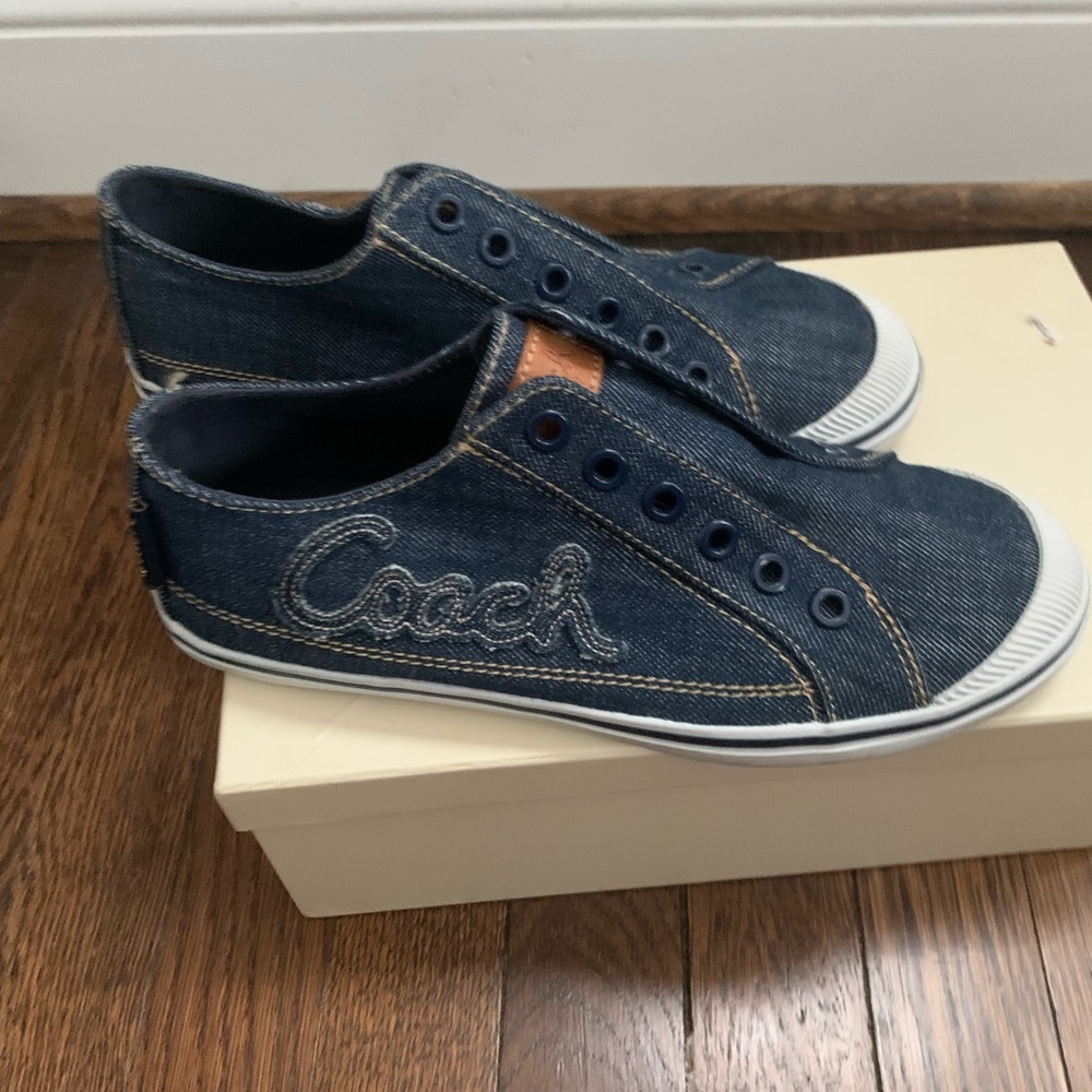 Coach size 6 sneakers
